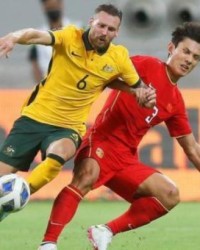 国足完败袋鼠后将死磕日本 若连败出线梦或破碎