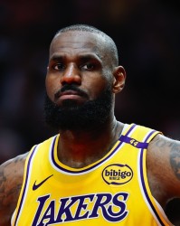 A·史密斯：詹姆斯背后做了很多伤害我和其他同行的事情